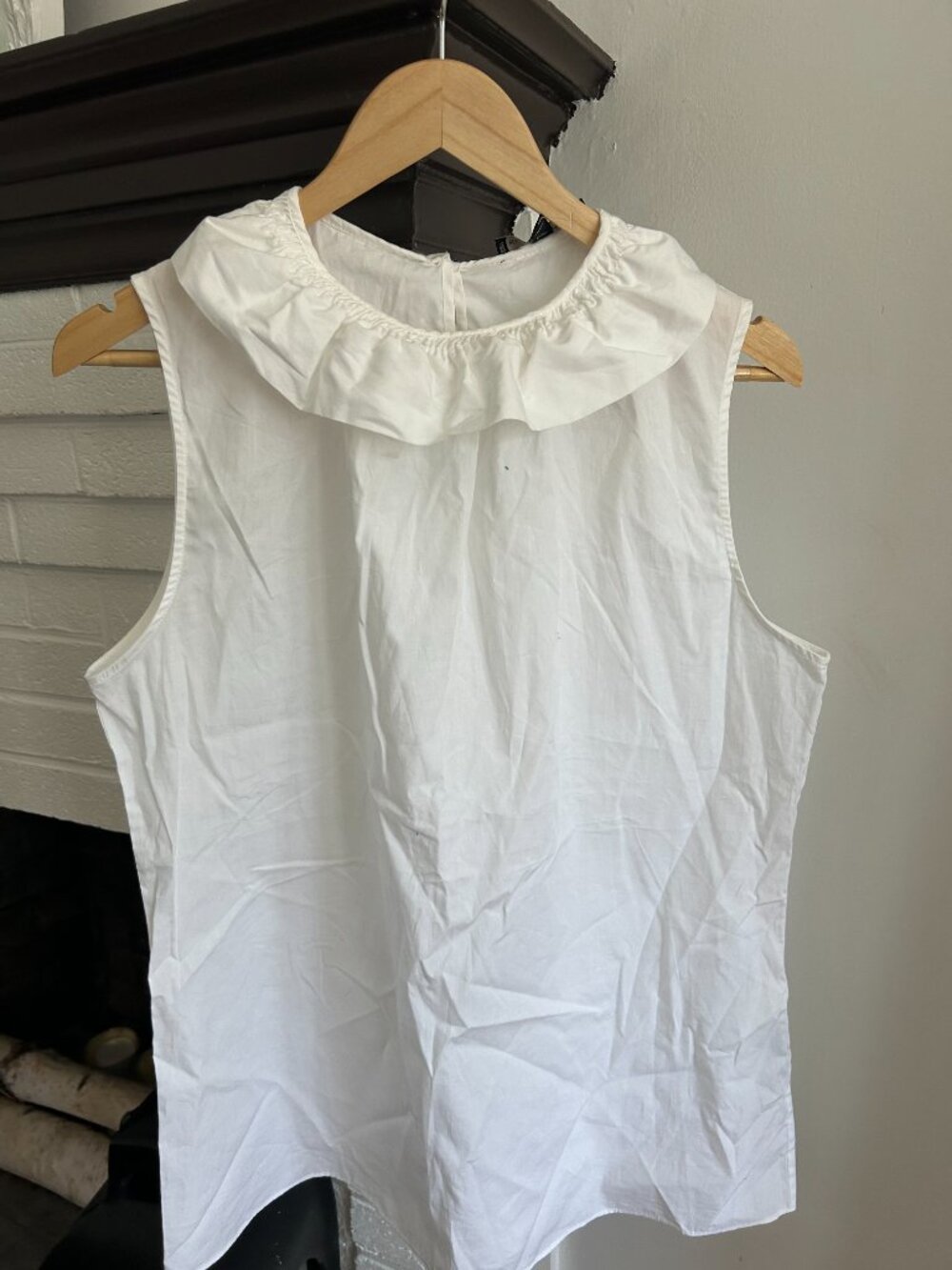 Banana Republic Crisp Cotton Shirt with Ruffle Collar Size Large
